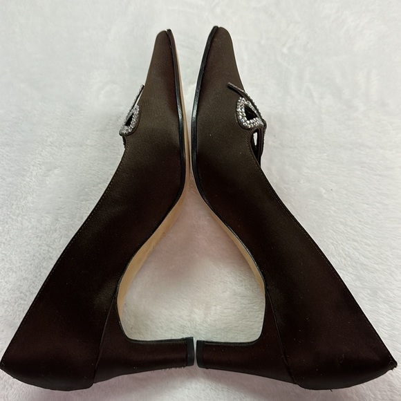 Vaneli Deep Chocolate w/Cutout Around Rhinestone Bow 2.5” Kitten Heel Pump S 6.5 - Picture 8 of 10